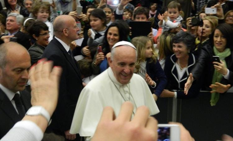 Papa Francesco incontra gli studenti gesuiti, 1.500 fedeli da Castellammare di Stabia