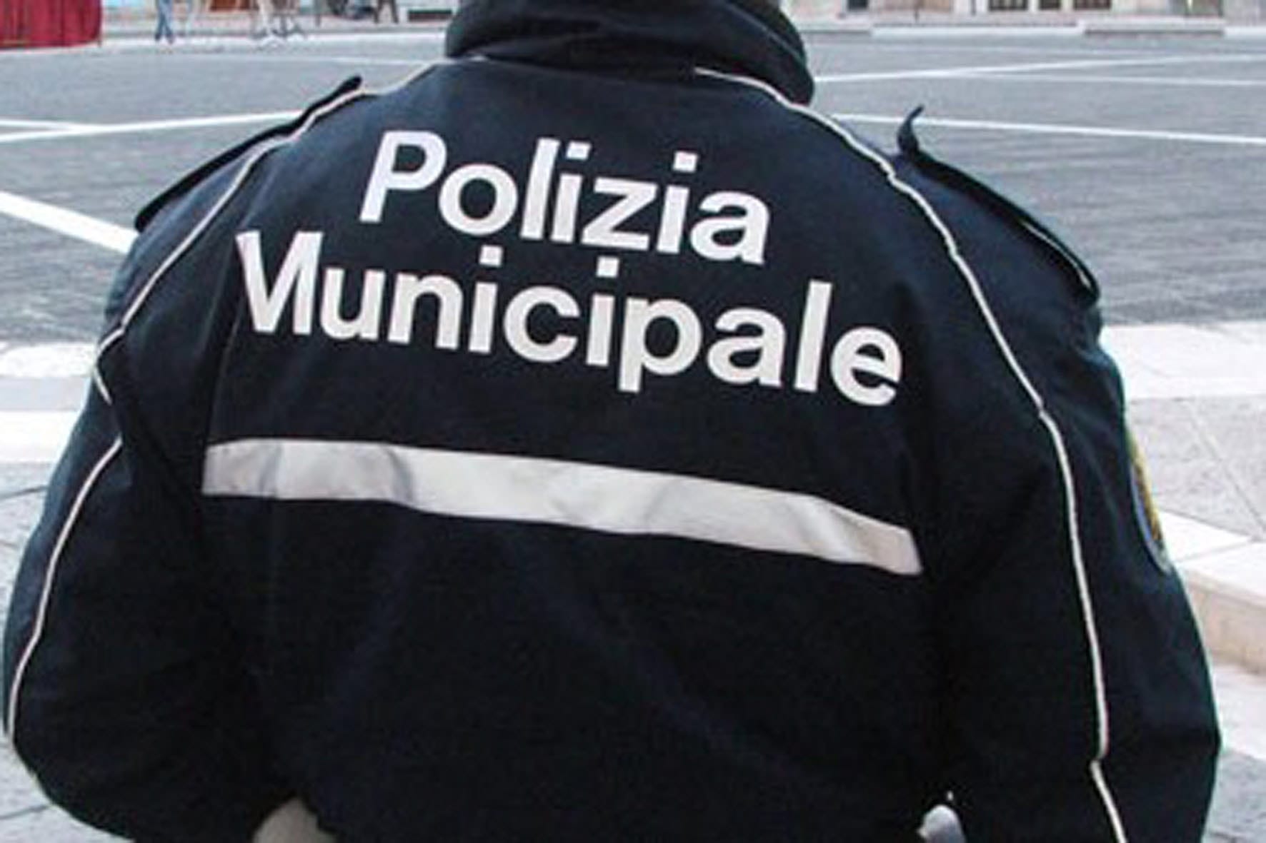 Castellammare di Stabia: Polizia Municipale derubata.Hanno forzato un…