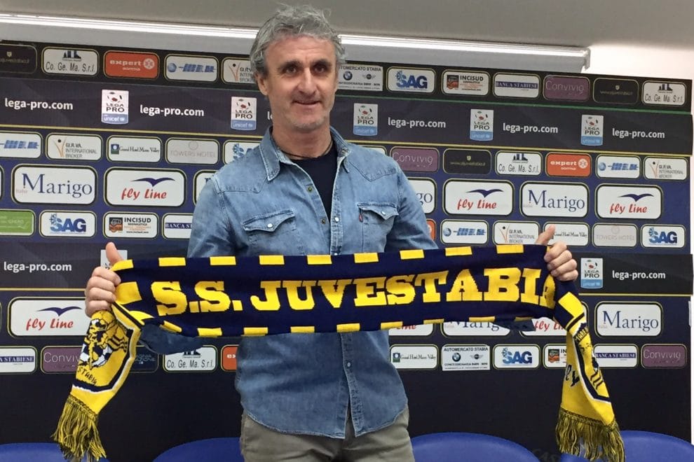 Carboni carica la Juve Stabia: “Saranno 2 mesi di fuoco. Questa squadra deve ancora scrivere la sua storia”