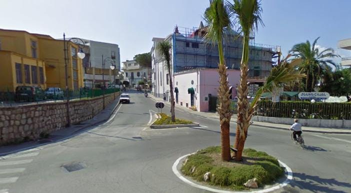 San Valentino Torio: Seminano il terrore con pistole e volto coperto nello studio dell’ex Sindaco