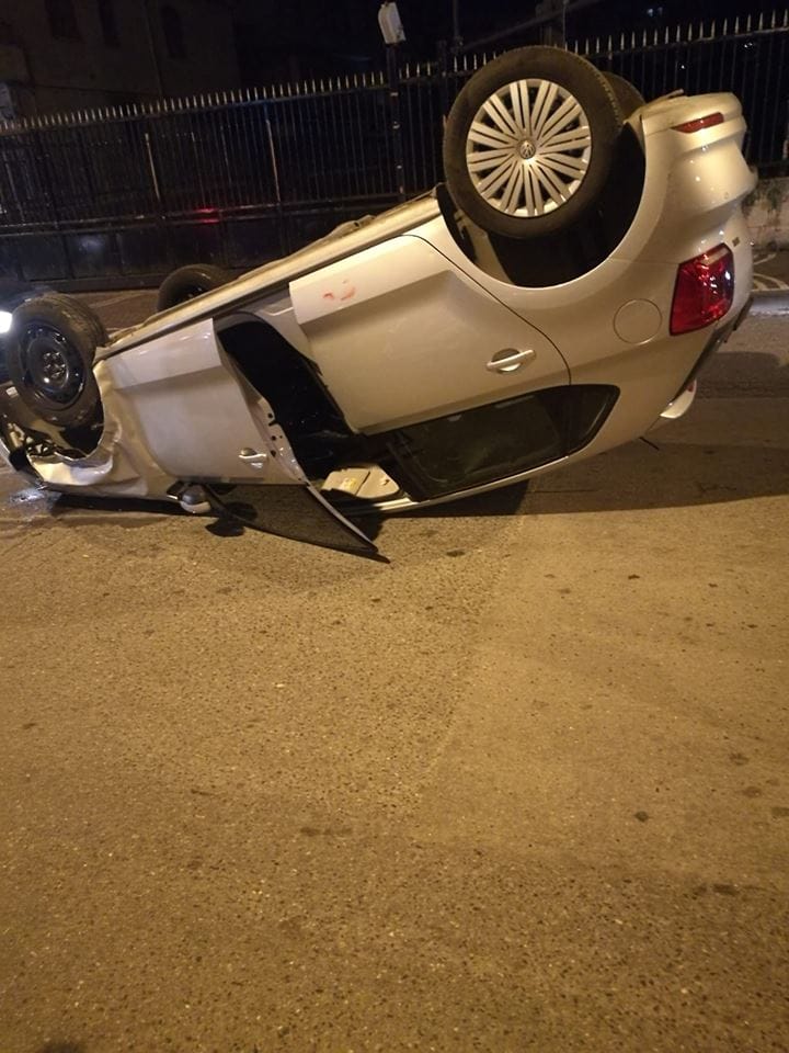 C.mare di Stabia: auto carambola in via Annunziatella