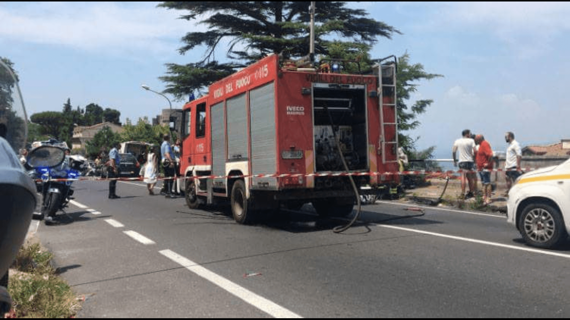 Castellammare, incidente sulla strada del mare: un ferito grave e altri due in ospedale