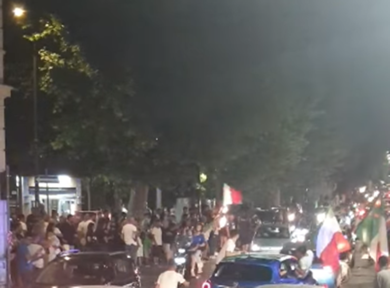 Sarno – Rissa in strada durante i festeggiamenti per l’Italia in finale