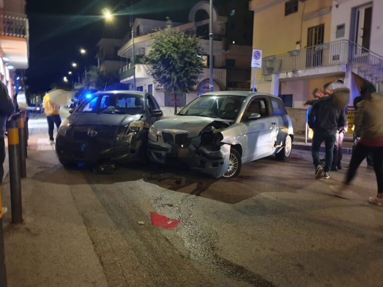 Sarno – Incidente stradale in centro coinvolte tre auto