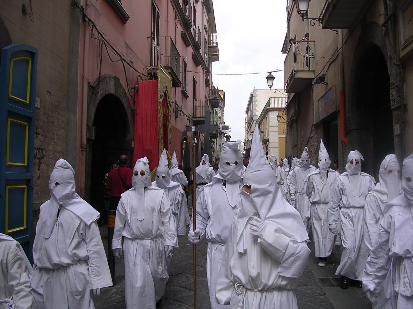 Sarno processione dei Paputi vietata, fedeli in rivolta Paputi
