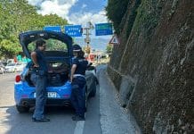 Castellammare di Stabia, muore in strada colpito da malore