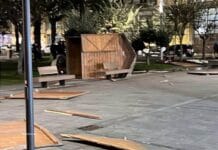 A Sarno il vento spazza via le casette di legno: due feriti