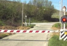 Nola, bimbo di 10 anni muore investito al passaggio a livello